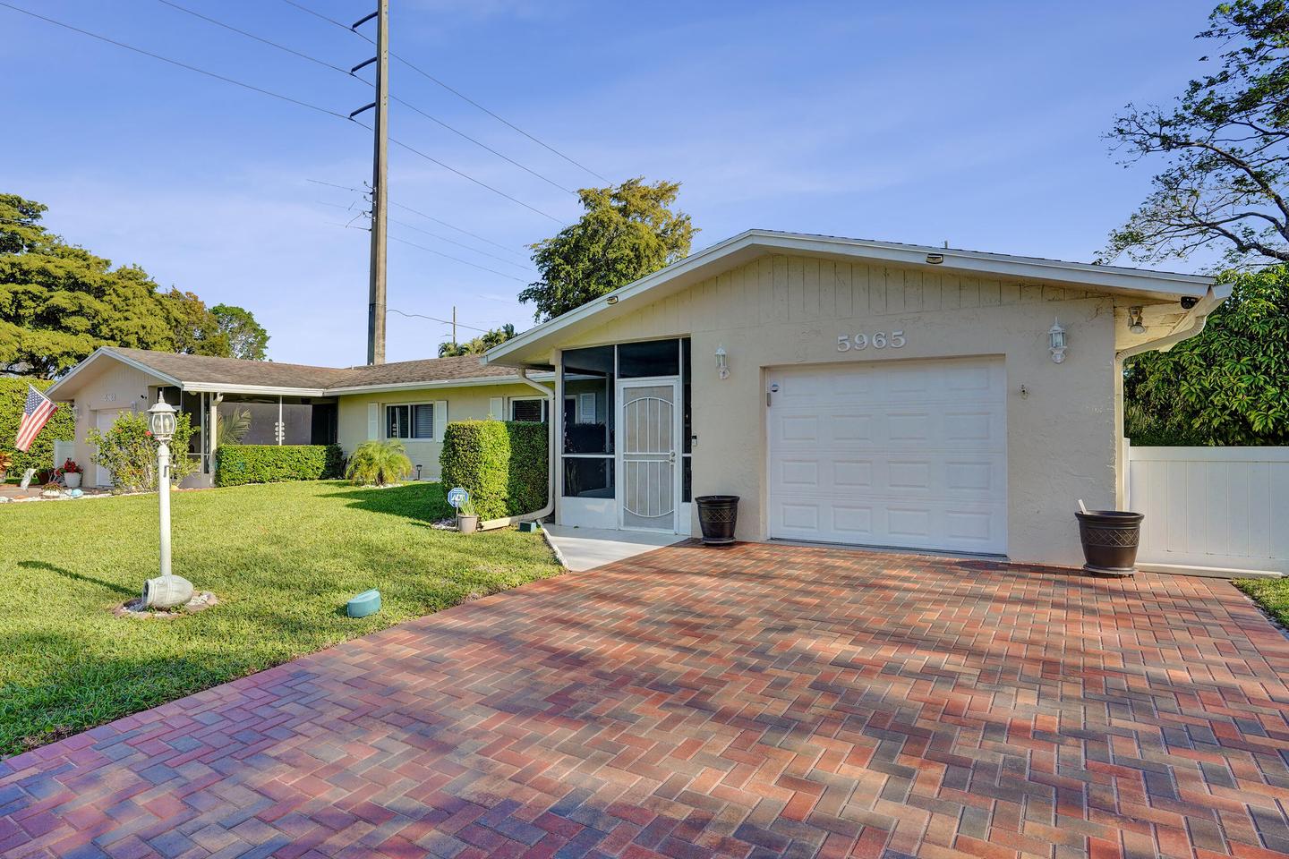 5965 Los Alamos Lane